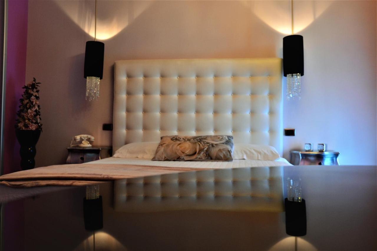 Hotel In - Lounge Room Cazzago  Luaran gambar