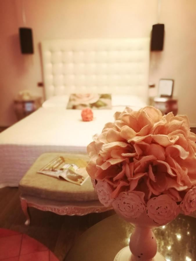 Hotel In - Lounge Room Cazzago  Luaran gambar