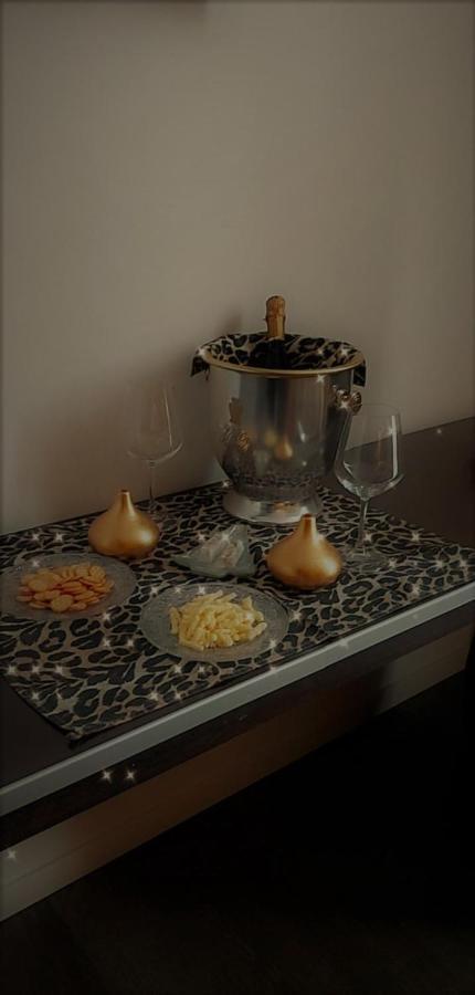 Hotel In - Lounge Room Cazzago  Luaran gambar