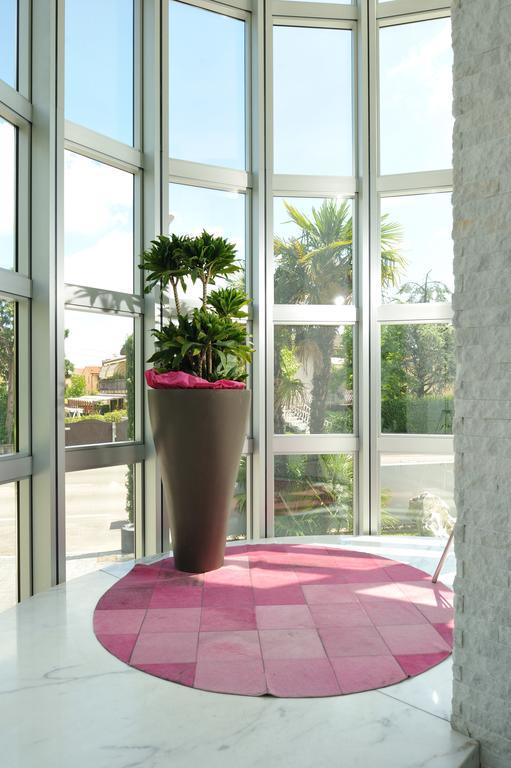 Hotel In - Lounge Room Cazzago  Luaran gambar