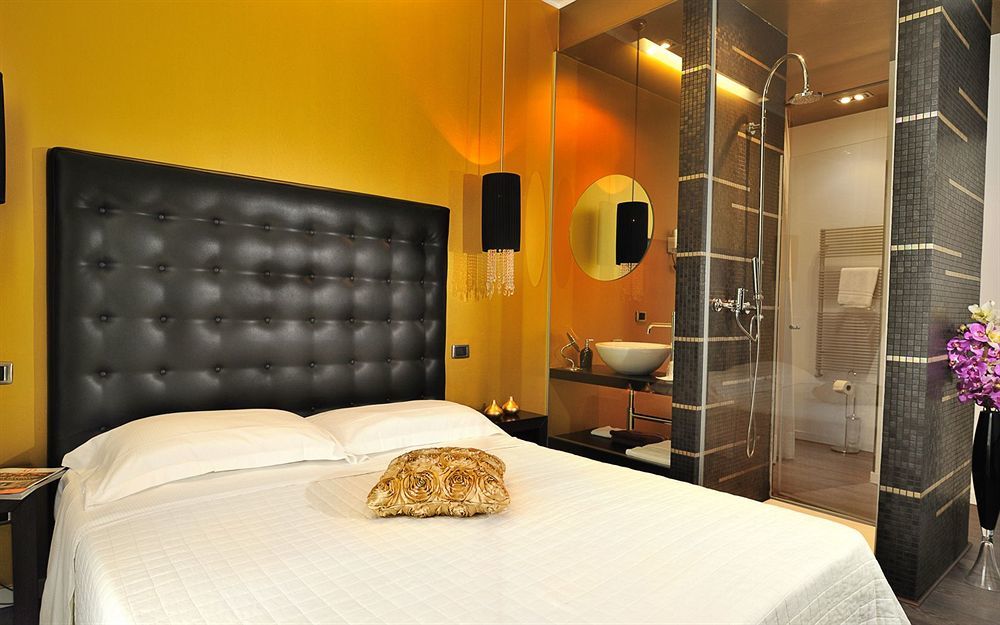 Hotel In - Lounge Room Cazzago  Luaran gambar